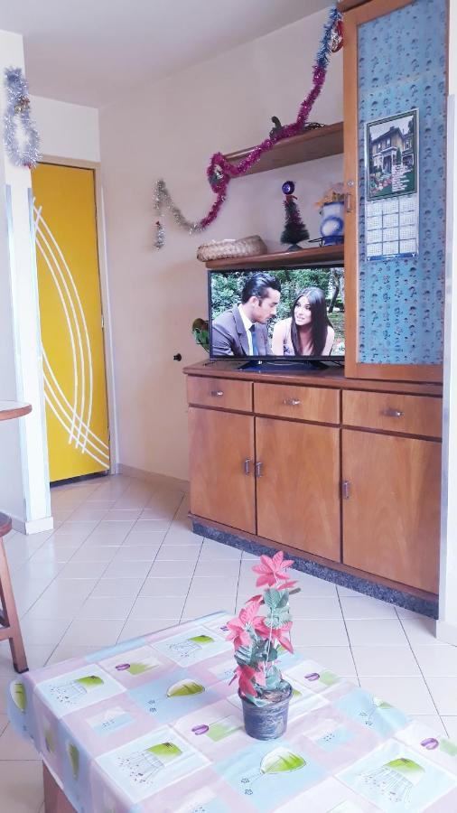 Eldorado Flat Service กัลดัสโนวัส ภายนอก รูปภาพ